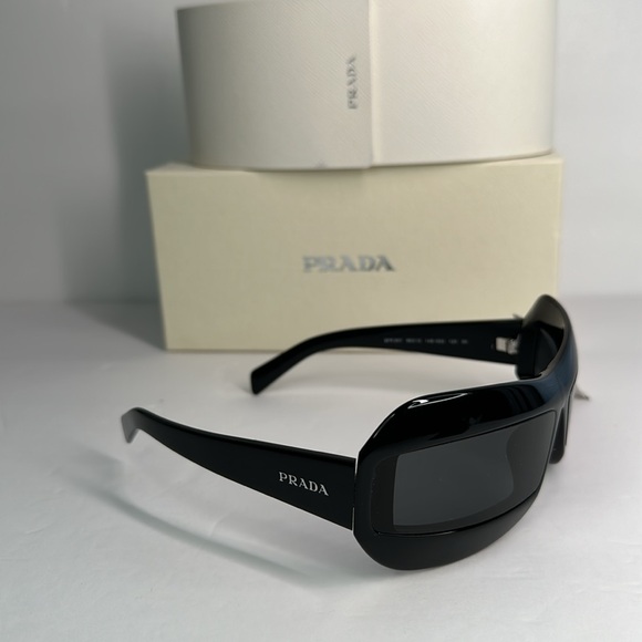 New Authentic Prada Runway SPR30Y-1AB-5S0 120 3N Sunglasses-Black - Picture 5 of 15